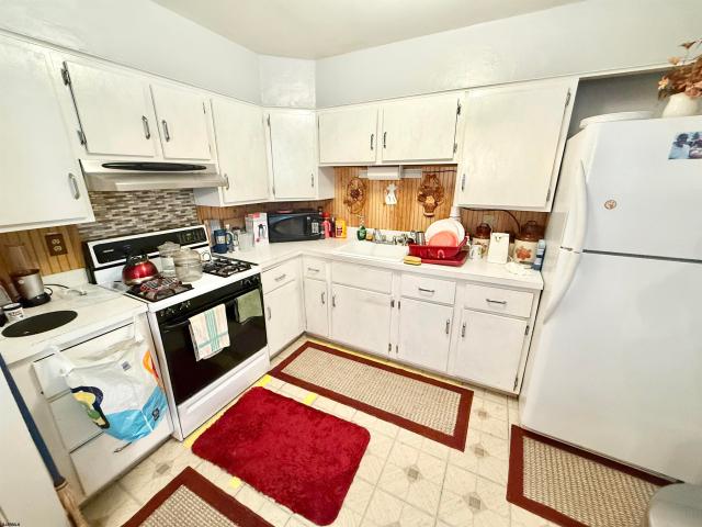 House for sale in Milmay, New Jersey