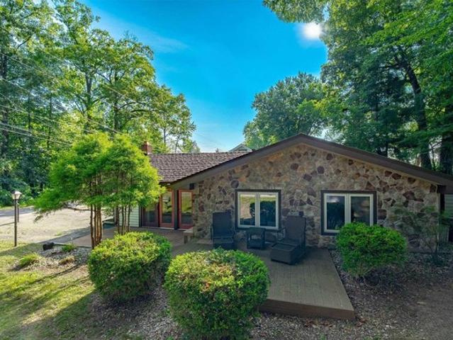 House for sale in Leesburg, Indiana