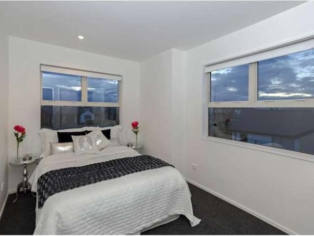 House for rent in Chaslands, Canterbury