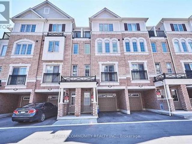 Townhouse for rent in Durham, Ontario