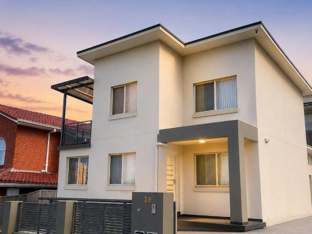House for rent in Wollongong West, New South Wales