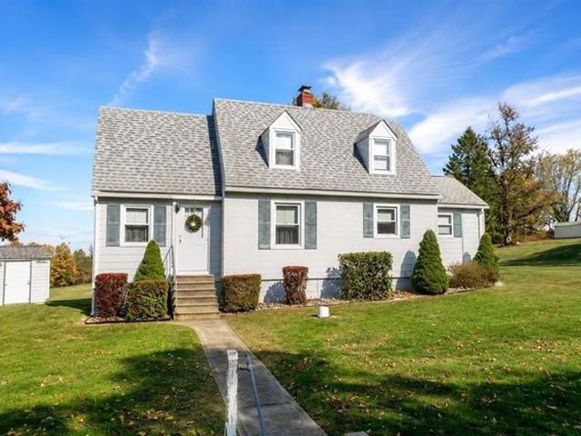House for sale in Mount Pleasant, Pennsylvania