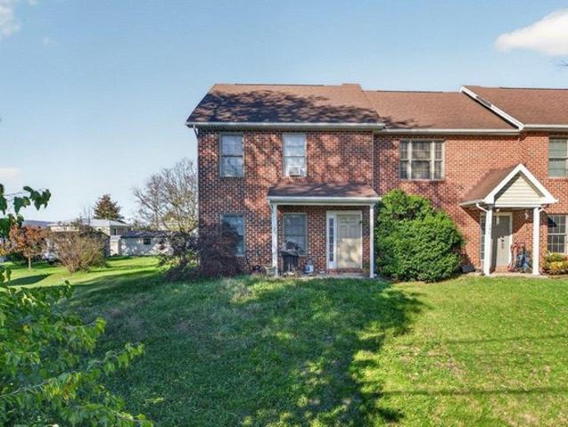 Townhouse for sale in Broadway, Rockingham County