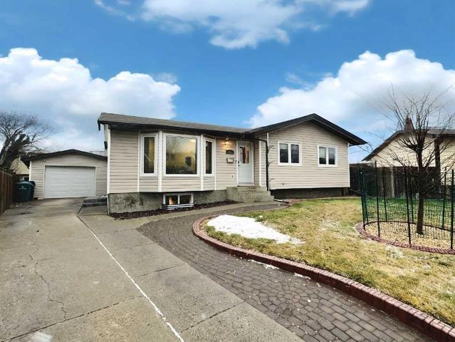 House for sale in Lethbridge, Alberta