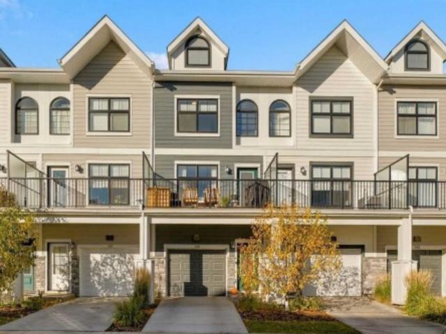 Townhouse for sale in Douglas Glen, Calgary