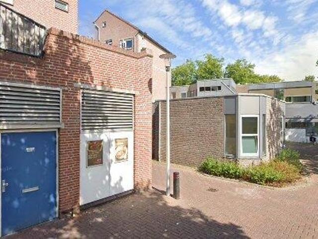 Bedrijfspand te huur in Apeldoorn, Gelderland