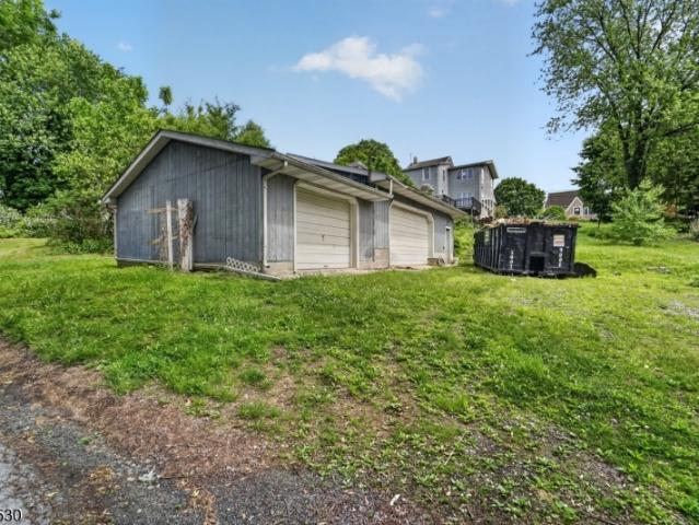 House for sale in Stewartsville, New Jersey