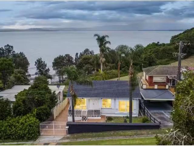 House for rent in Wollongong West, New South Wales
