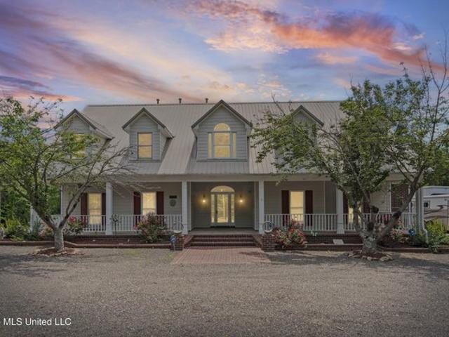 House for sale in Holly Springs, Mississippi