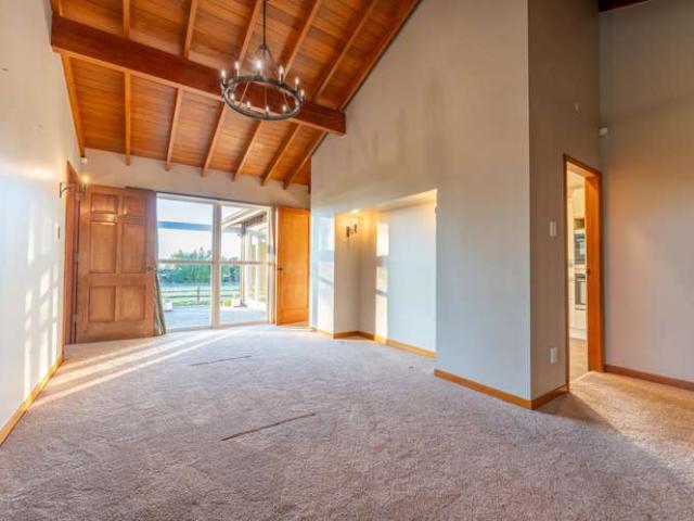 Property for rent in Claremont, Canterbury