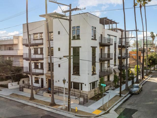 Condo for sale in Pasadena, California