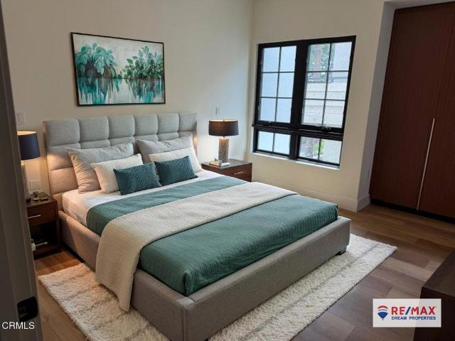 Condo for sale in Pasadena, California
