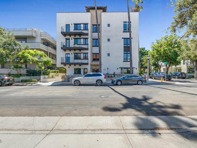 Condo for sale in Pasadena, California