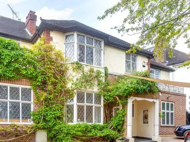 House for rent in Southfields, Greater London