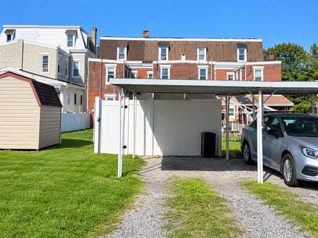 Townhouse for sale in Wernersville, Berks County