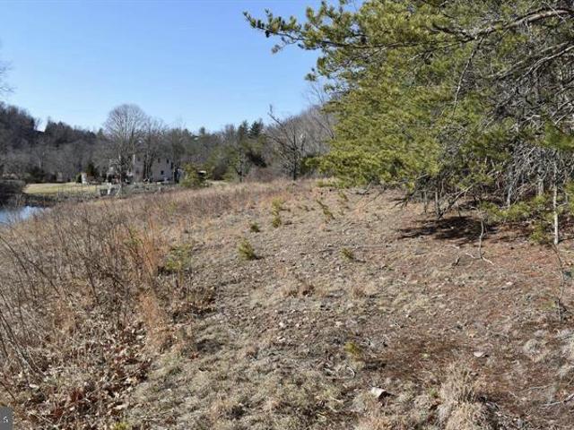 Land for sale in Hedgesville, West Virginia