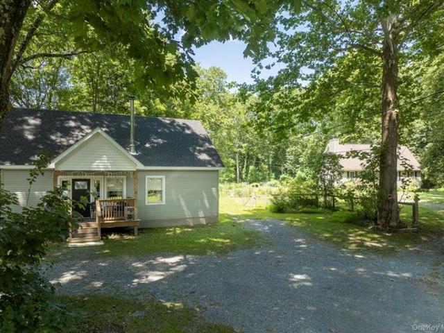 House for sale in Pleasant Valley, New York