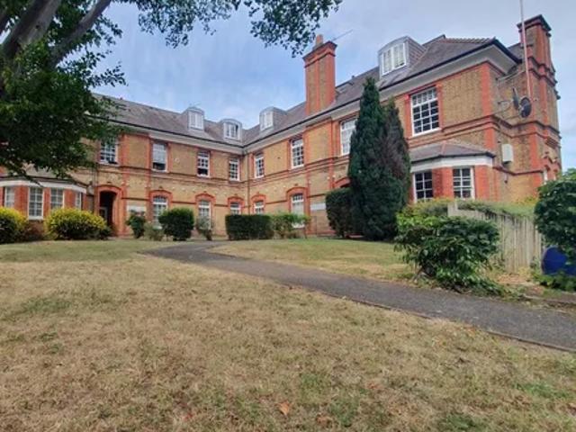 Apartment for rent in Southgate, Oakwood