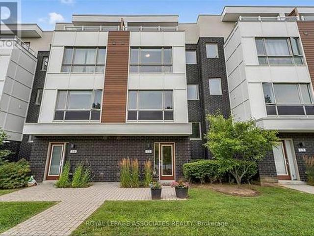 Townhouse for sale in Durham, Ontario
