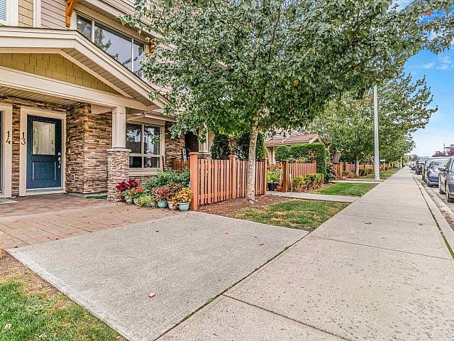 Condo for sale in Surrey, British Columbia