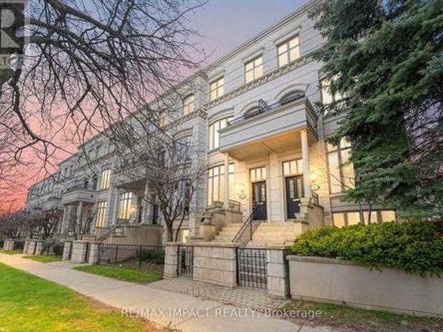 Townhouse for sale in Woburn, Ontario