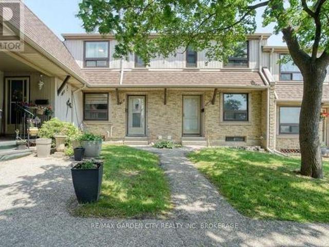 Townhouse for rent in Centreville Chicopee, Kitchener