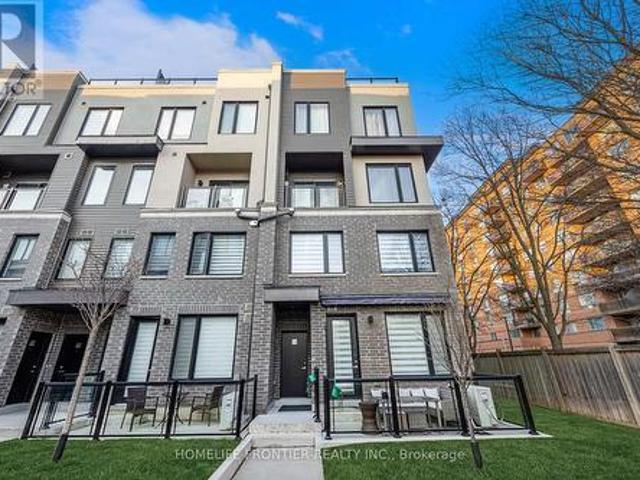 Townhouse for sale in Mississauga, Ontario