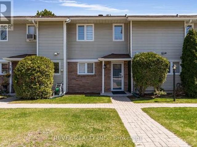Townhouse for sale in Wasaga Beach, Ontario