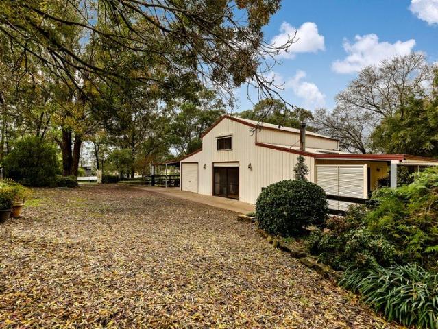 Cottage for sale in Sydney, New South Wales