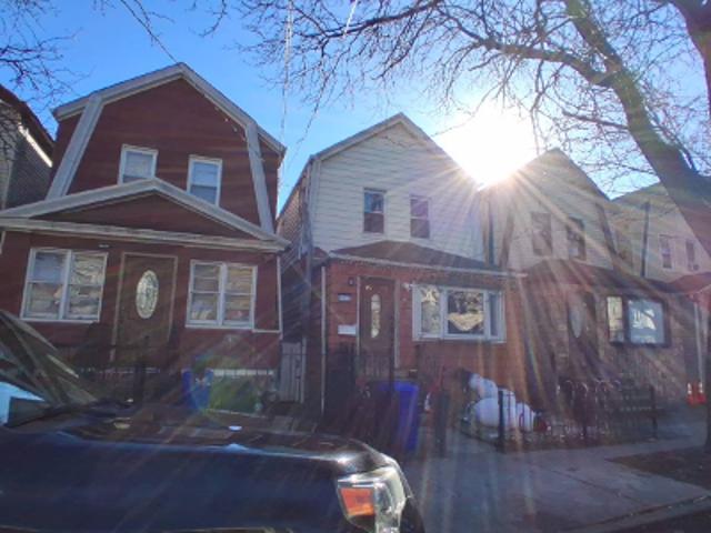 House for sale in Queens, Arverne