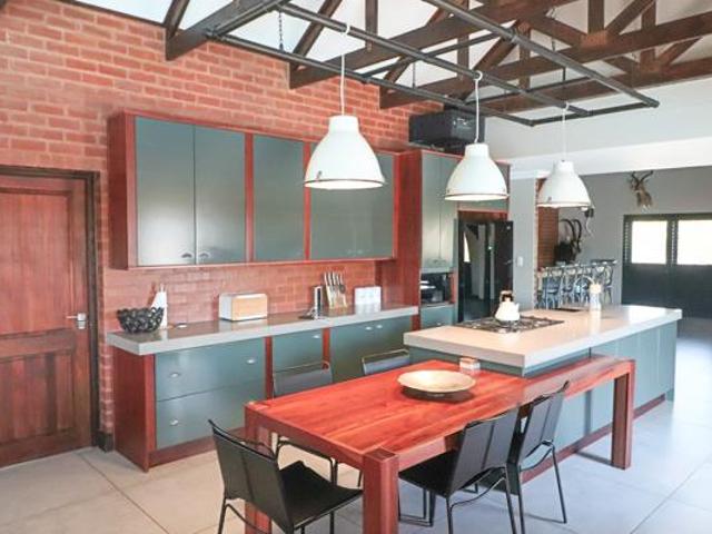 Farm for sale in Hartbeespoort Dam Nature Reserve, North West