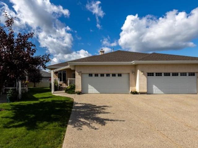Duplex for sale in Spruce Grove, Alberta