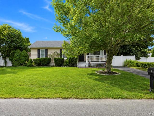 House for sale in Shirley, Town of Brookhaven