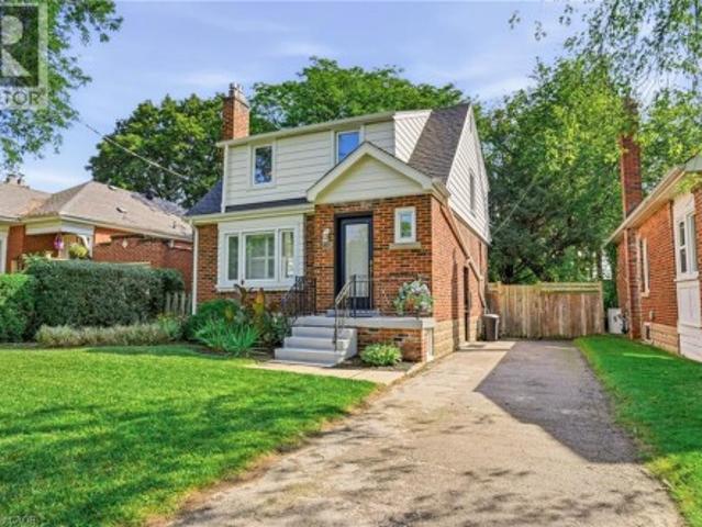 House for sale in Ancaster, Ontario