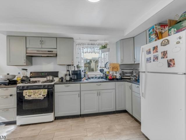 Townhouse for sale in Passaic, New Jersey