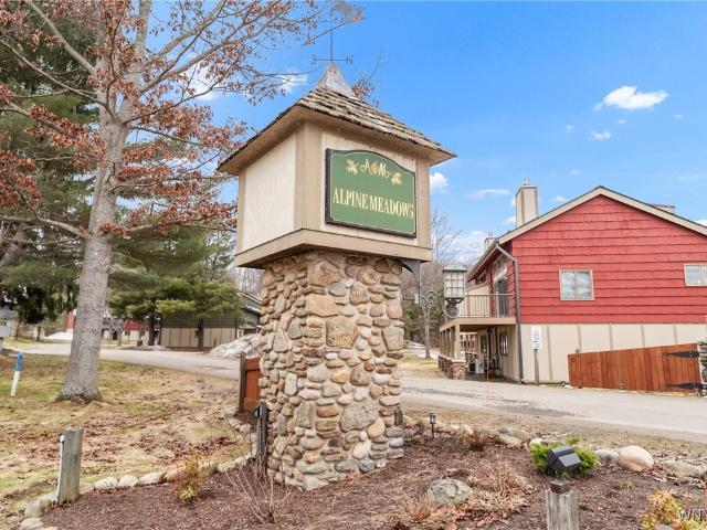 Townhouse for sale in Ellicottville Townhouse for sale in Ellicottville