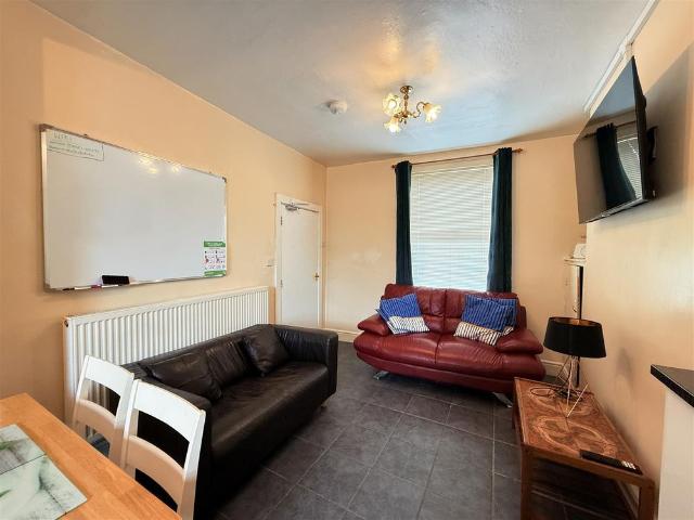 Room for rent in Upper Bangor, Bangor