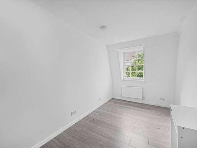 Flat for sale in Fitzrovia, Greater London