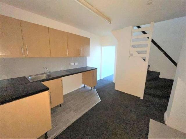Flat for sale in Dale Hill, Essex