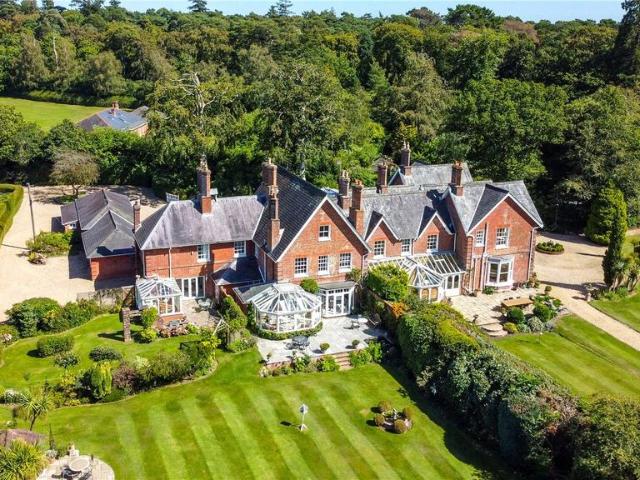 House for sale in Godwinscroft, New Forest