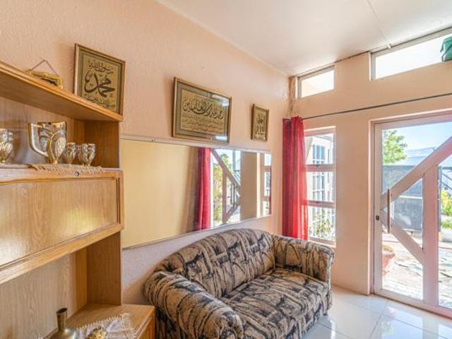 House for sale in Cape Town, Western Cape