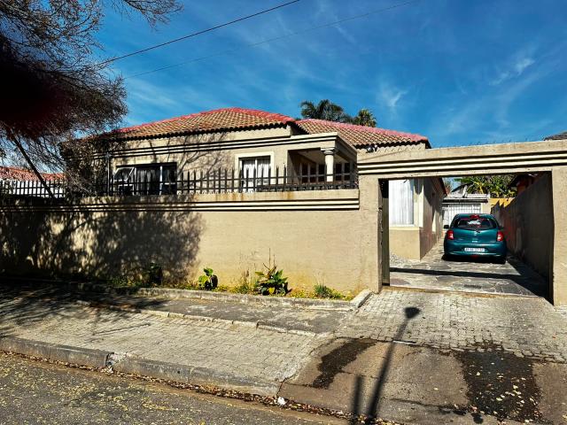 House for sale in Vosloorus, Gauteng