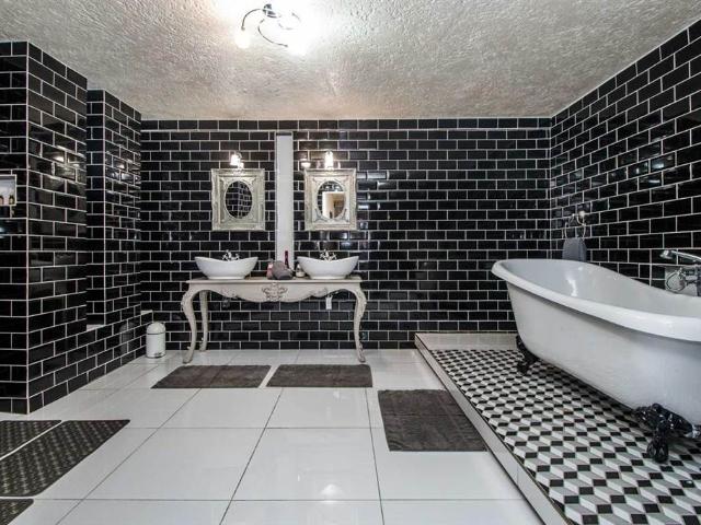 House for sale in Waterkloof, Gauteng