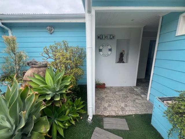 House for sale in Bushmans River Mouth, Eastern Cape