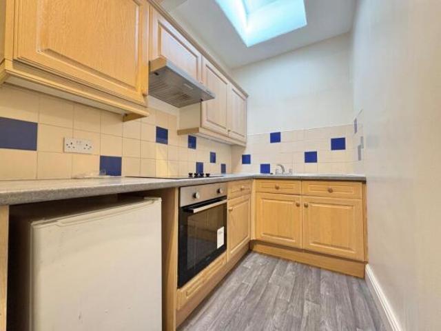 Cottage for sale in Hyde Park, Leeds