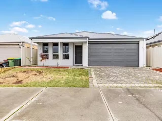 House for rent in Golden Bay