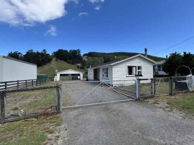 House for rent in Opaki, Wellington