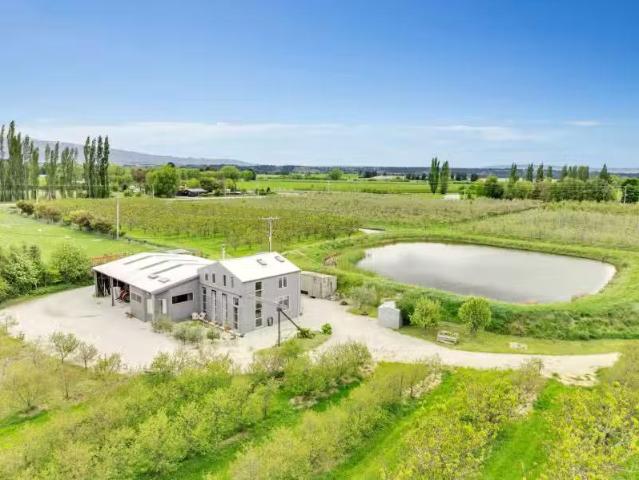 House for sale in Otakou