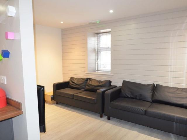 House for rent in Huddersfield, West Yorkshire