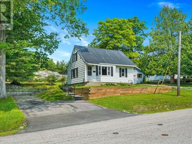 House for sale in Parry Sound, Ontario